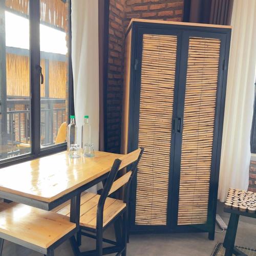 The Handcrafted Hotel by Azizi Life in Gitarama