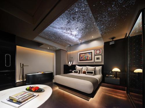 1 queen bed