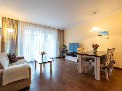 Dünenpark Binz - Komfortplus Ferienwohnung mit 1 Schlafzimmer und Terrasse im Erdgeschoss 099 in Binz, Deutschland