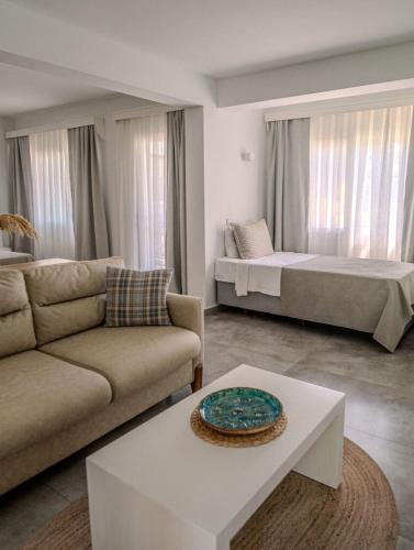 Suite, balcony
