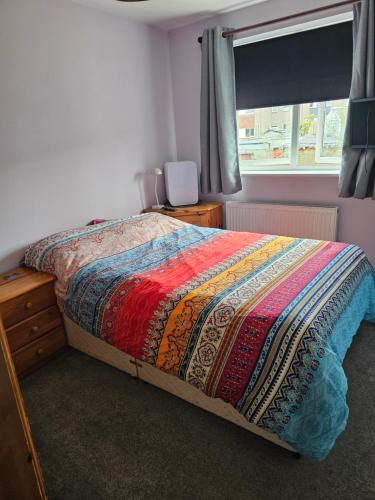 Quiet Room with ensuite in Chippenham