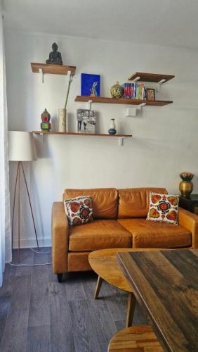 Appartement Buttes-Chaumont avec cour