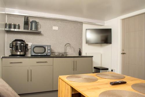 Facilities, Modern & Spacious Home in West Yorkshire-Sleeps 11 in Dewsbury
