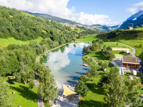Ümbrus, Chalet Chalet Rodas 9 by Interhome in Riom-Parsonz