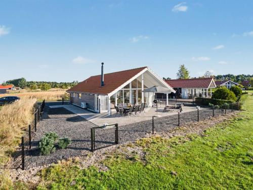  Holiday Home Domi - 1-2km from the sea by Interhome in Bøtø By
