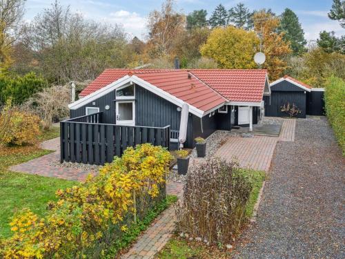 Holiday Home Gyda - 840m from the sea by Interhome