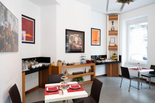Rex Lifestyle Hotel in Lungomare Caracciolo
