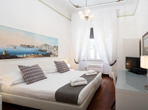 Rex Lifestyle Hotel in Lungomare Caracciolo