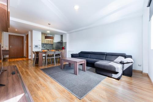 Barthe Holidays I Bonito apartamento con vistas en Arinsal 6PAX a pie de pistas, parking gratis I Ri in Arinsal