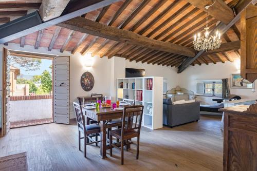  ANTICA VILLA MERELLI 24, Emma Villas in Monte San Savino
