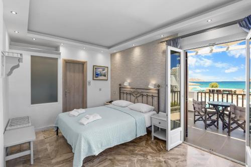 Double or twin room, sea view