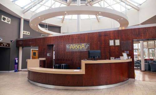 Фойє, Alona Hotel in Беллсхілл