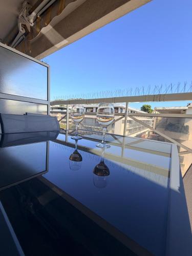 Cannes Center - 2 bedrooms - Beach 400 m away - Parking