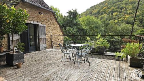 Gîte de France Escurotte 3 épis - Gîte de France 2 personnes MAE-2083 - Location saisonnière - Argentat-sur-Dordogne