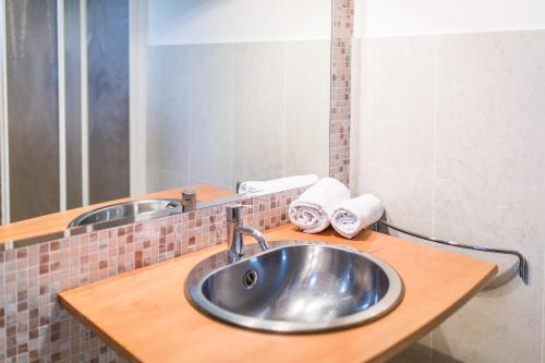 Park Hotel - image 4