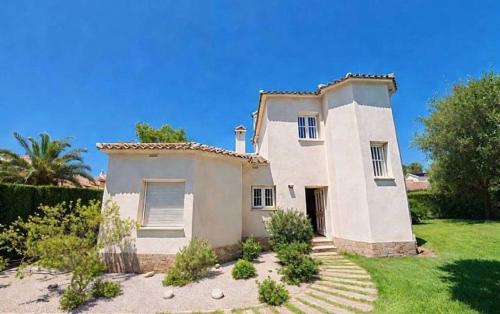 Villa Alejandro Oliva