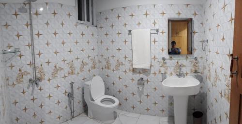 Bridge Residency Modern Living, 313 in 무자파라바드