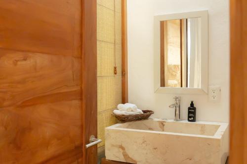 3 bedrooms, 5 beds