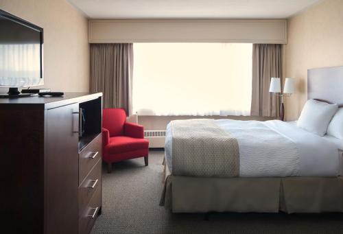 The Senator Hotel & Conference Center Timmins The Senator Hotel & Conference Center Timmins is a popular choice amongst travelers in Timmins (ON), whether exploring or just passing through. The hotel offers a wide range of amenities and perks to 