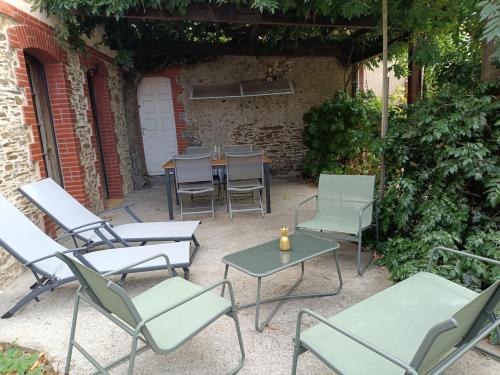 Gîte de charme en pierre au cœur des vignes - Location saisonnière - Le Loroux-Bottereau
