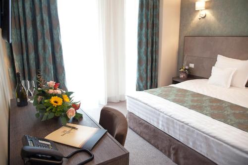 Victoria Bulevard Hotel - image 2