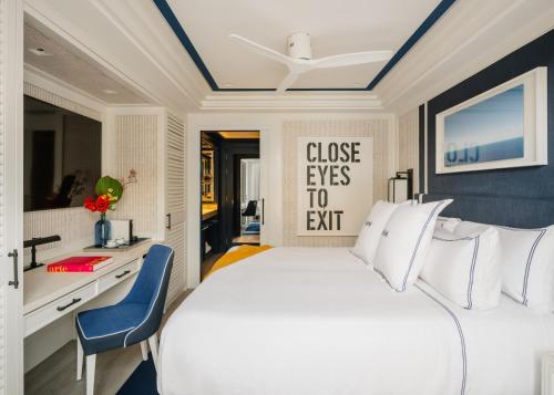 2 twin beds