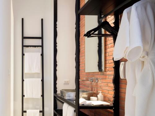 Double or twin room, deluxe, river view