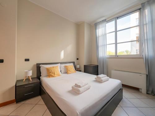 Bright One-Bedroom Apt with Balcony - Ripamonti