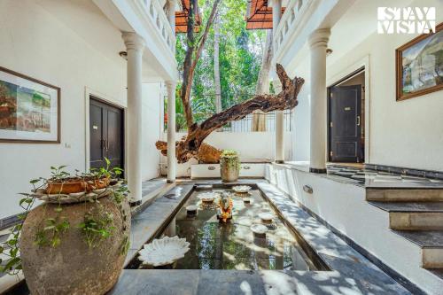 StayVista's La Bougainvillea - Heritage Home - 5BHK Villa with Private Pool & Bathtub - Goa