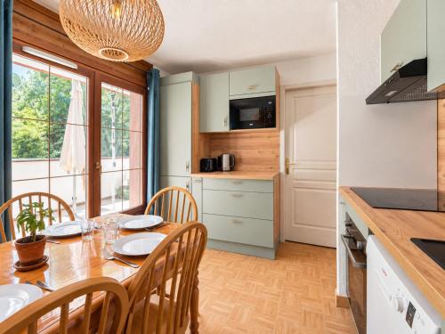Appartement cosy avec grande terrasse, au pied des pistes