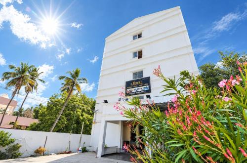 Sunlux Villa in Pondicherry - Chennai ECR Road