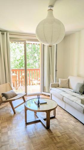 Studio neuf au pied des pistes, Sauze, Enchastrayes