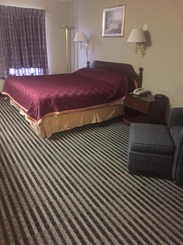 America's Best Inn & Suites Eureka in Eureka, USA