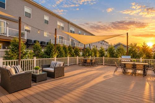 Suburban Haven Stylish Loft in Harrison