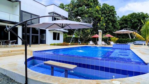 Precio de semana Finca con piscina y Desayuno