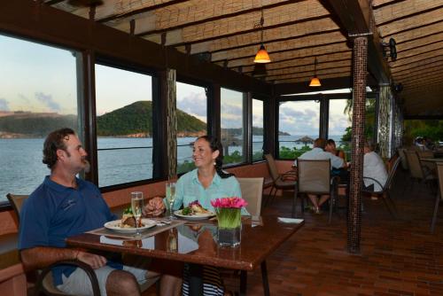 設施, 林德伯格灣度假酒店 (Lindbergh Bay Hotel) in 西夏洛特阿馬利亞