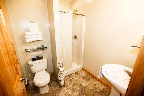 2 bedrooms, 3 beds