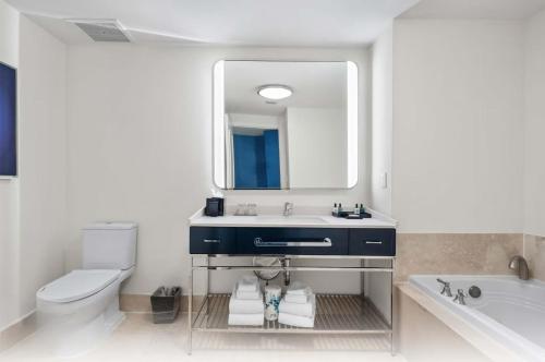 2 bedrooms, 4 beds