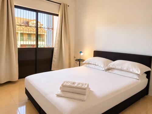 2 bedrooms, 3 beds