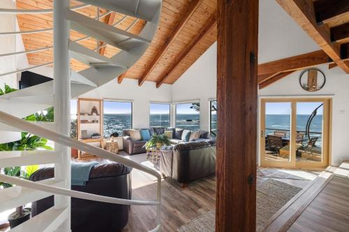 Abalone Cove - Oceanfront Getaway with Hot Tub in Gualala (CA)
