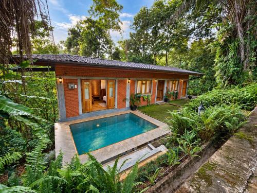 Tea Leaf Retreat