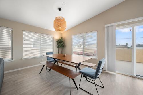 Multi Family! 2 min walk to Beach! EV Charger! in Oceano (CA)
