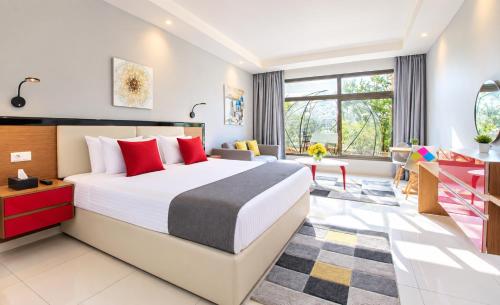 . The Ray Hotel and Studios