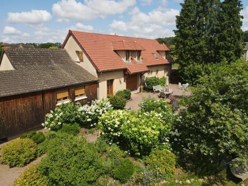 Garden, Chambre d'hotes Jolie futaie en foret de Troncais in Cerilly