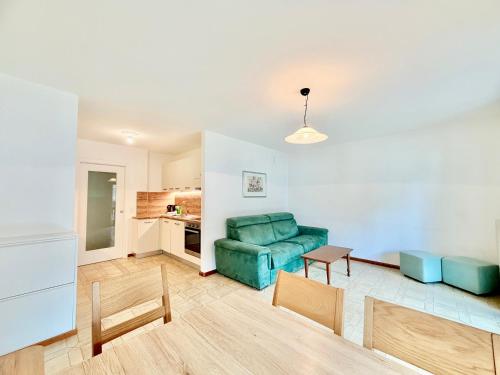 3-Bedroom Belvedere Apartment - Ski and Mountain View
