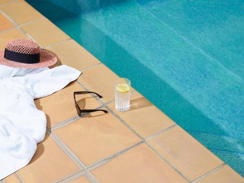 Ibis Budget Hyères Hotel de charme Les Cabanes du Gapeau