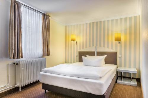 Hotel Kaiserworth Goslar Set in a prime location of Goslar, Novum Hotel Kaiserworth puts everything the city has to offer just outside your doorstep. Featuring a complete list of amenities, guests will find their stay at the 