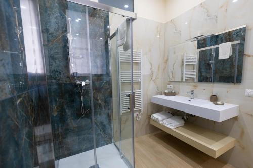 Душ, Sosta alle Terme in Contursi Terme