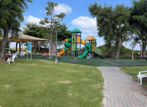Holiday garden apartment עם מקלט in Cezareea