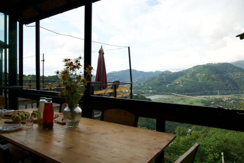 Eco Elegance in Acharistskali
